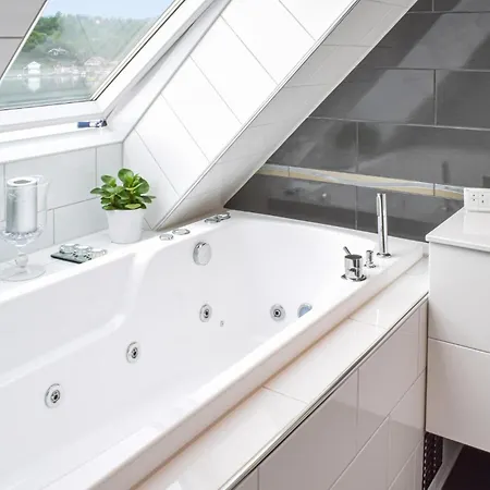Gorgeous In Os With Kitchen Haljem